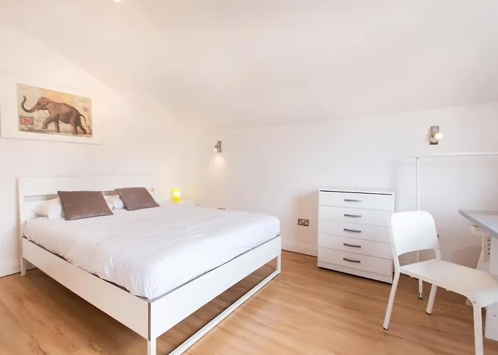 Tooting Broadway Studios & Rooms By PrimecityhostsHotel Londra